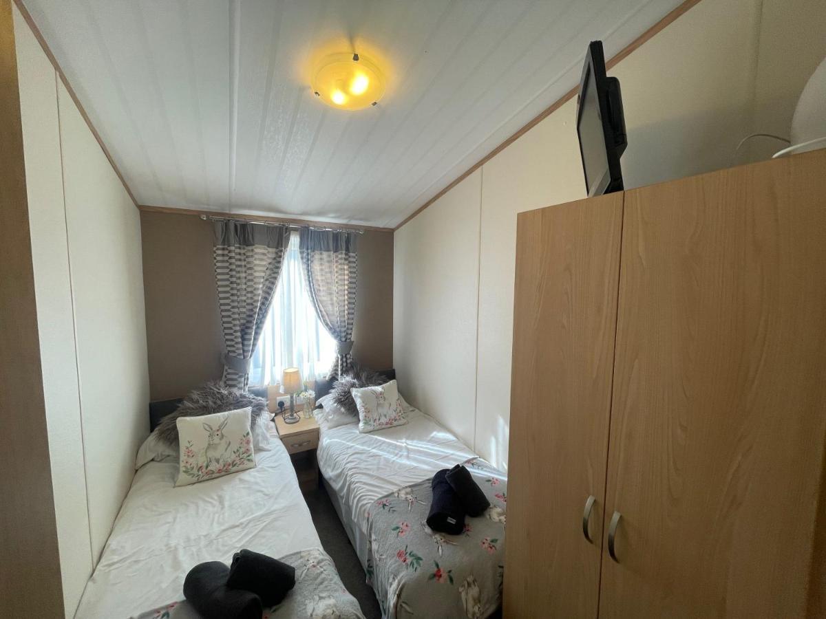 Rudd Lake Luxury Lakeside Lodge With Fishing & Hot Tub@Tattershall Luaran gambar