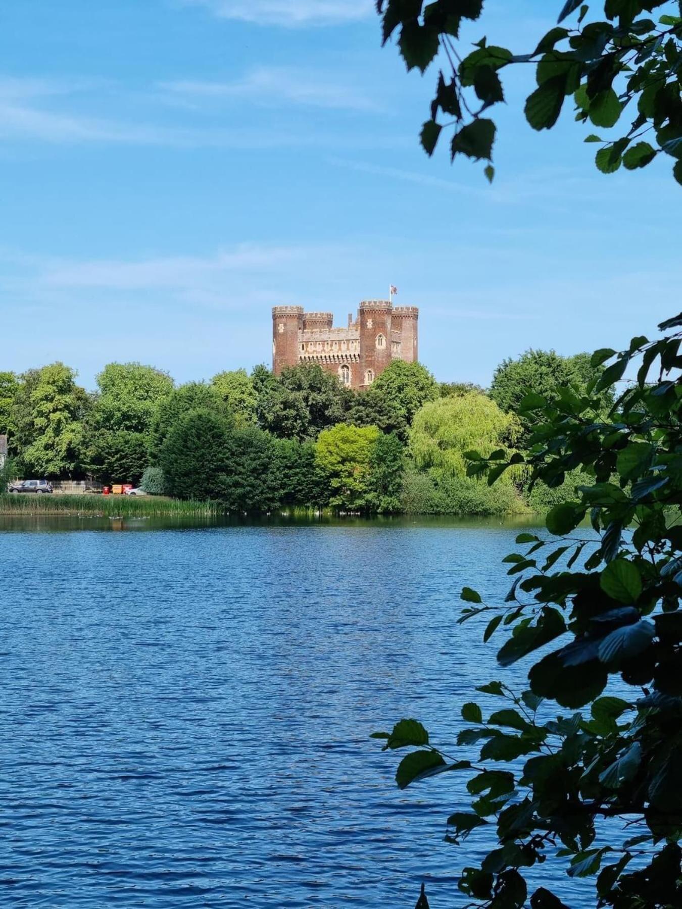 Rudd Lake Luxury Lakeside Lodge With Fishing & Hot Tub@Tattershall Luaran gambar
